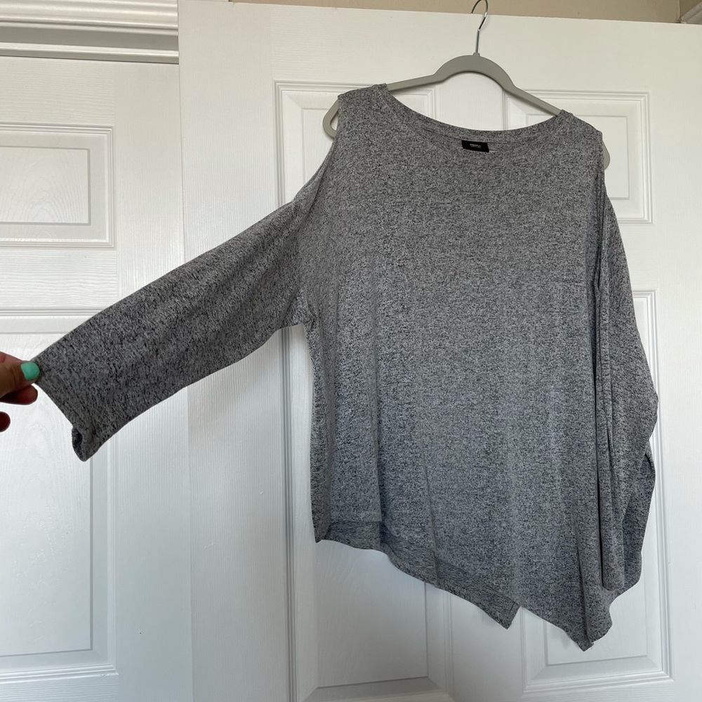 Cold Shoulder Asymmetrical Blouse
